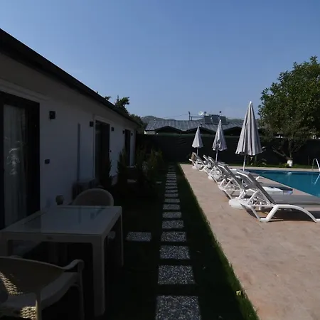 Hotel de apartamente Kaya Koey